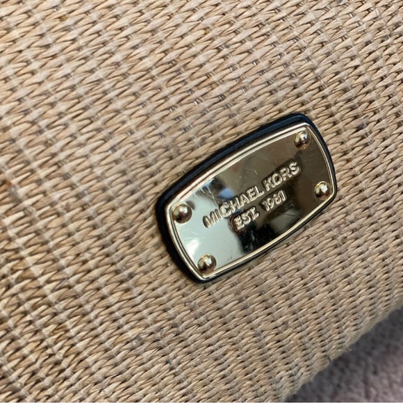 Michael Kors , soft leather, woven shoulder bag. - Picture 2 of 14